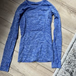 Lululemon swiftly long sleeve size 4
